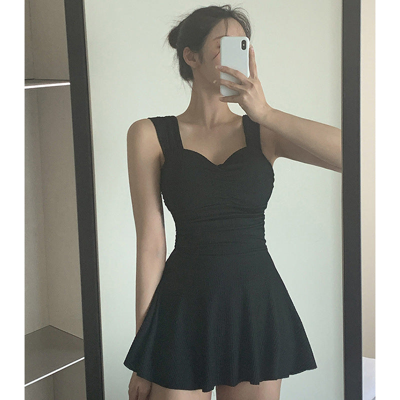 Ladies Elegant Beach Dress with Gatherings Mune Fashion