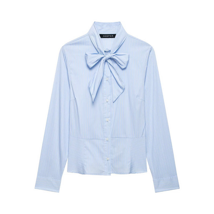 Ladies blouse with bow collar and tailored inset seams Mune Fashion