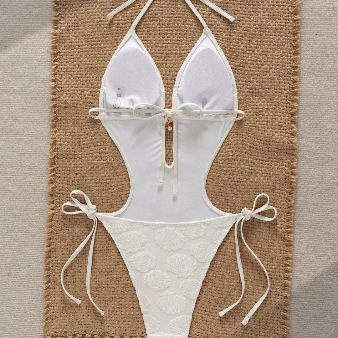 Women's Cut-Out Swimsuit with Charming Shell Details Mune Fashion