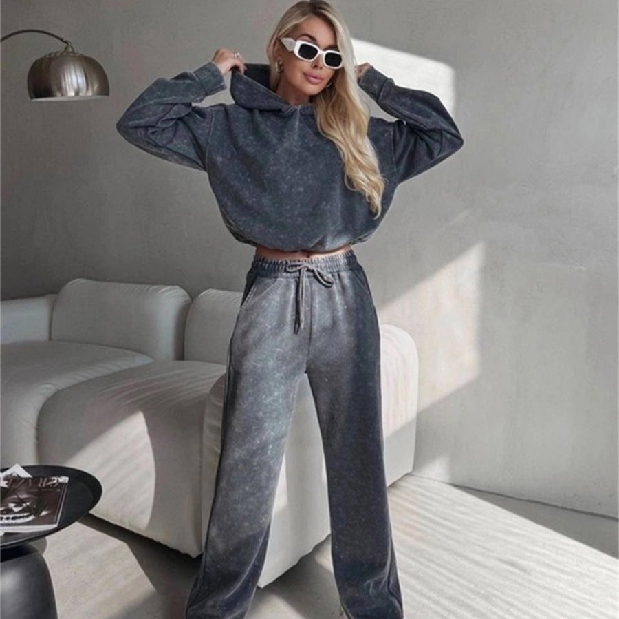 Women's cropped hoodie and high-waisted jogging pants set Mune Fashion