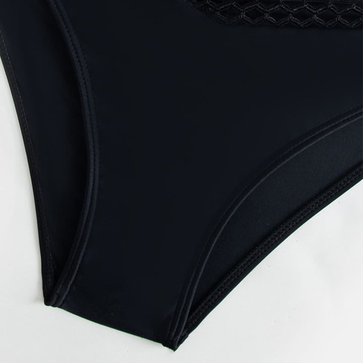 Women's triangle bikini with innovative wrap design Mune Fashion