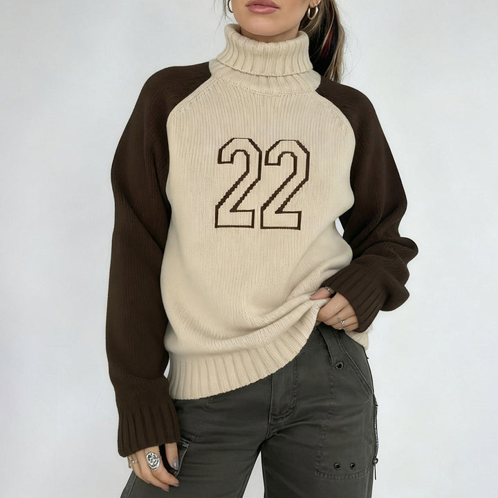 Women's turtleneck sweater with raglan sleeves and number intarsia Mune Fashion