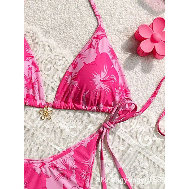 Women's Triangle Bikini with Floral Patterns and Fine Ties Mune Fashion