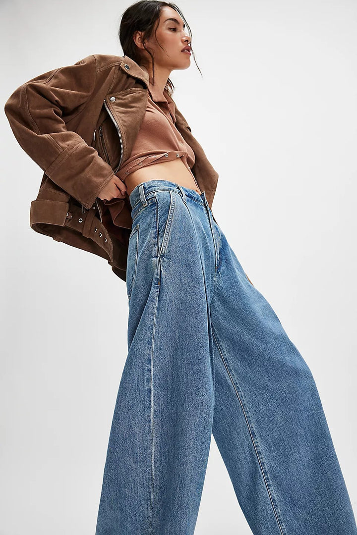 Women's high-waisted denim palazzo pants with prominent pleats and extra wide leg Mune Fashion