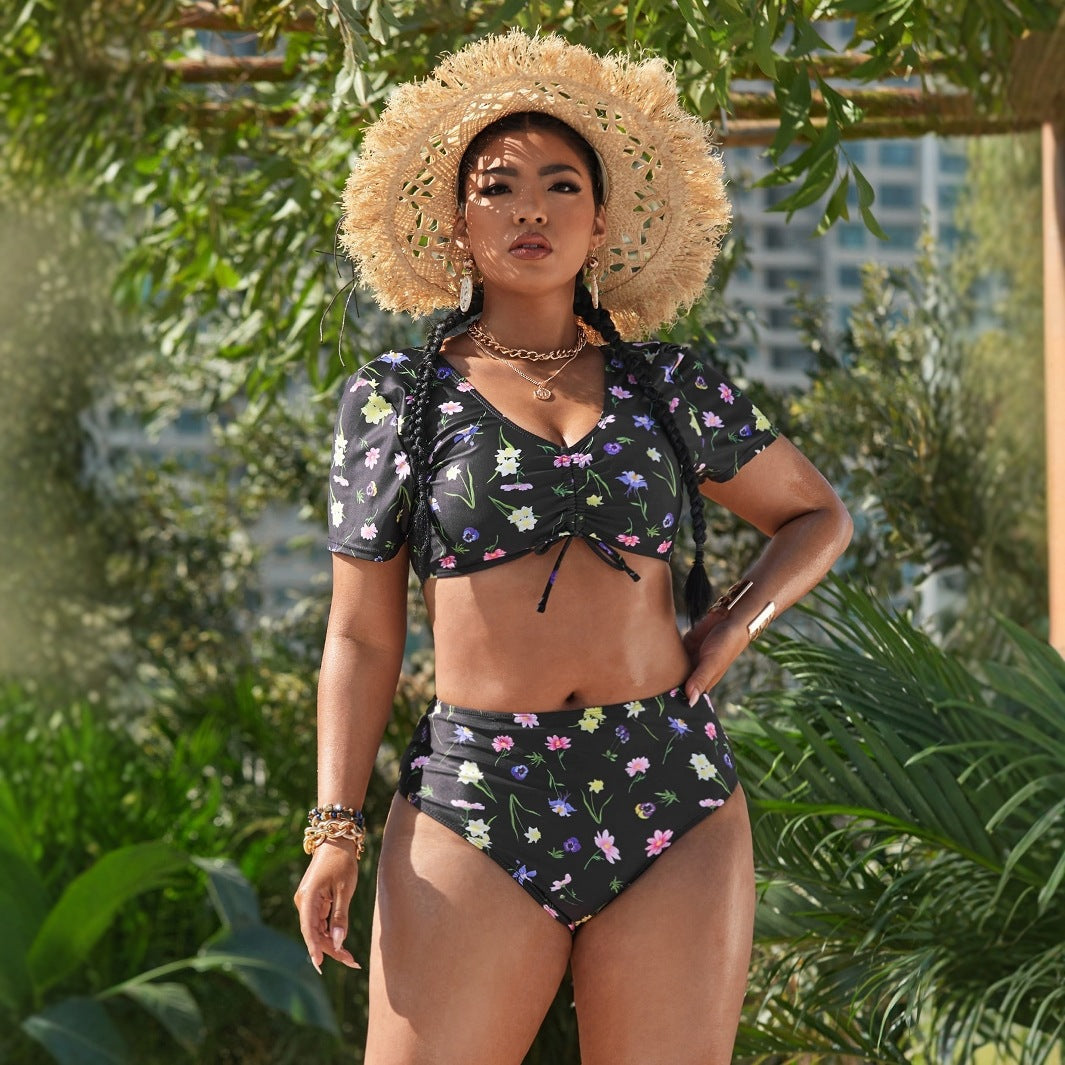 Women's bikini set with romantic ruffle details and floral pattern Mune Fashion