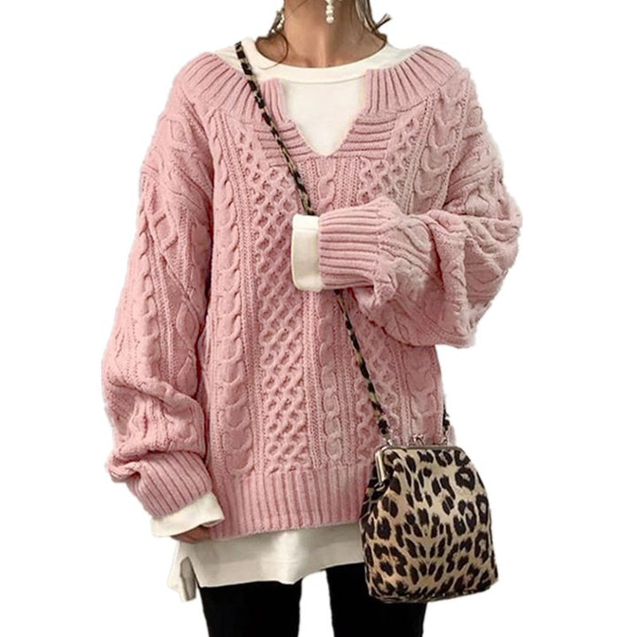 Women's oversized knitted sweater with cable pattern and V-neck Mune Fashion