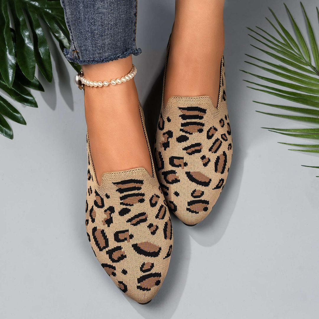 Women's knitted slip-on loafer with leopard jacquard, padded comfort insole and non-slip EVA sole Mune Fashion