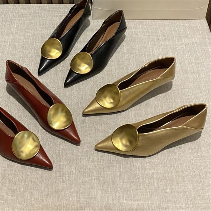 Women's pointed flat slip-ons in leather look with large round decorative plates Mune Fashion