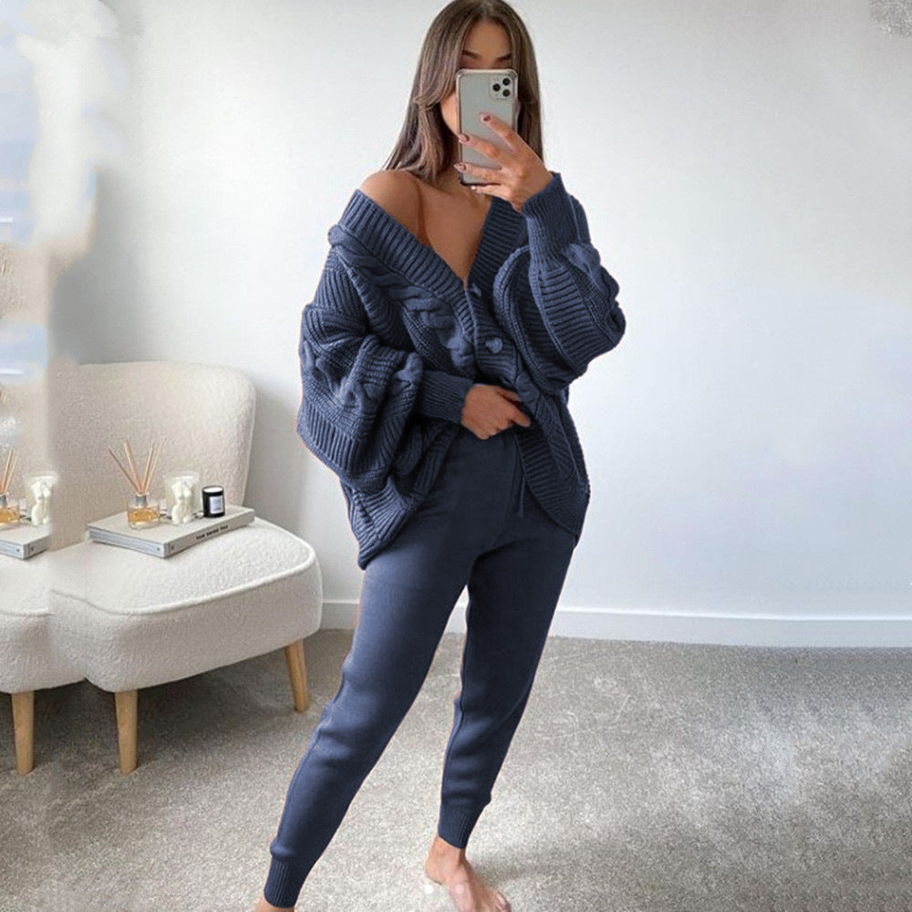 Women's cozy oversized knit set consisting of cable pattern cardigan and tailored knit joggers Mune Fashion