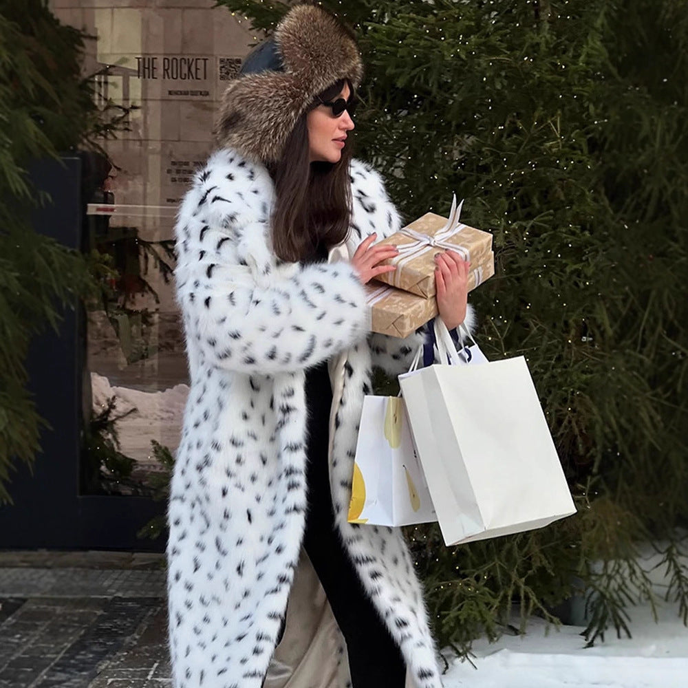 Women's Long Coat made of Faux Fur with Dalmatian Look and Hood Mune Fashion