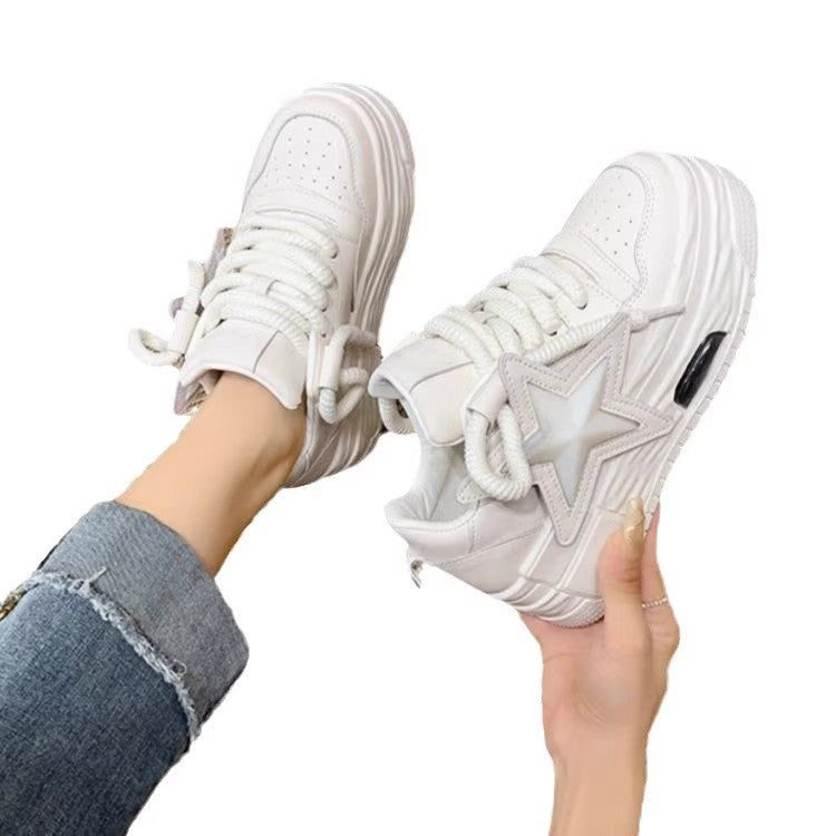 Women's sporty platform sneakers with fashionable star design Mune Fashion