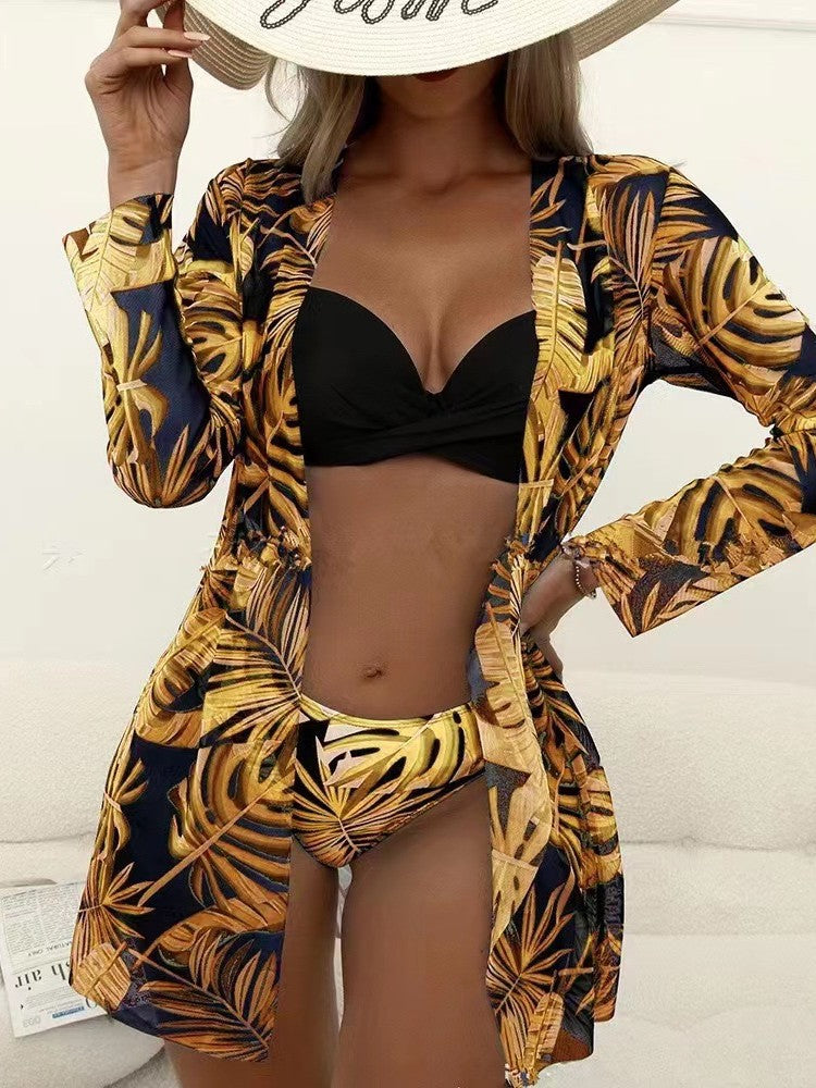 Women's beach bikini with floral embellishments and elegant kimono Mune Fashion