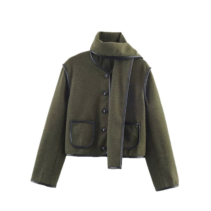 Women’s short jacket in boxy cut made of wool blend with integrated slit scarf and leather piping Mune Fashion
