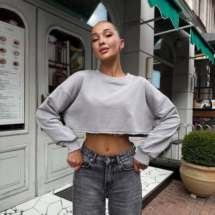 Women's cropped sweatshirt with frayed hem and dropped shoulder Mune Fashion