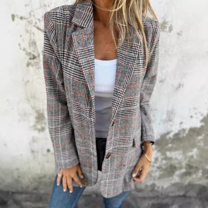 Women's oversized plaid blazer with lapel collar and patch pockets Mune Fashion