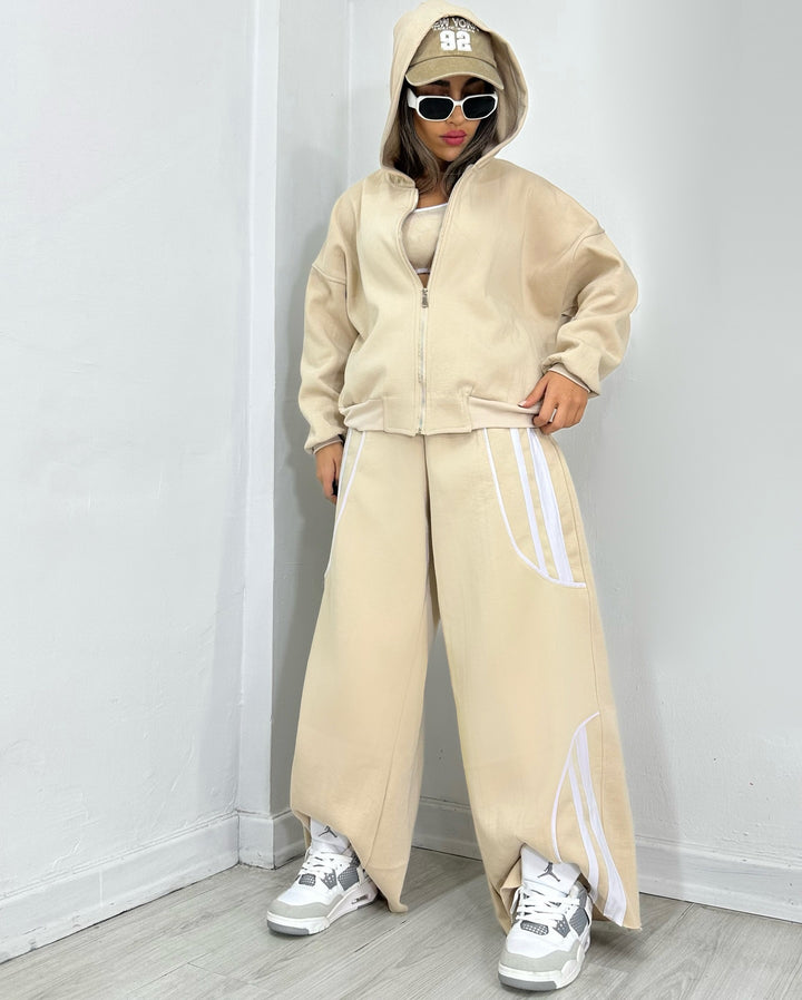 Women's Oversize Hooded Sweat Jacket with Zipper and Wide Track Pant Set Mune Fashion