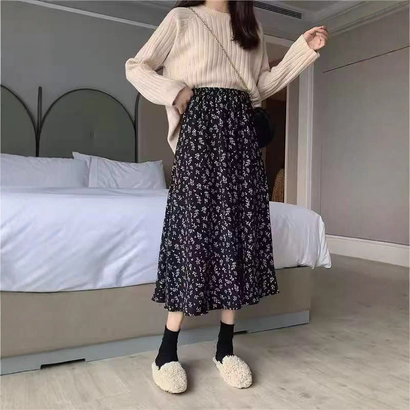 Women's Elegant Midi Skirt with Floral Pattern Mune Fashion