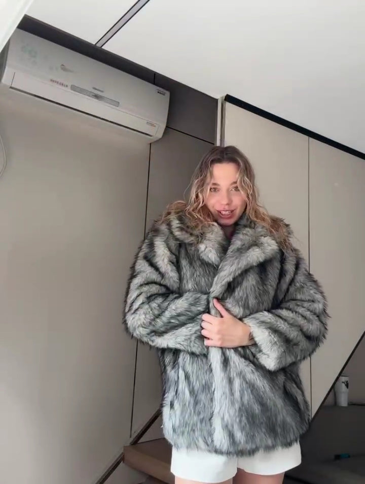 Ladies Short Luxurious Faux Fur Coat with Voluminous Shawl Collar and Boxy Silhouette Mune Fashion