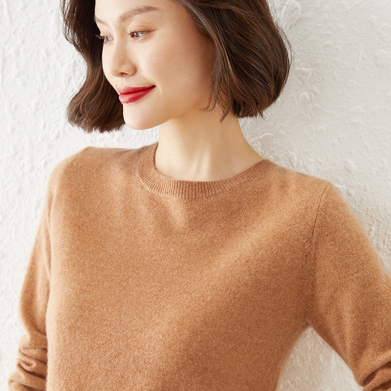 Women's Short-Cut Fine Knit Sweater with Round Neckline and Ribbed Hem Mune Fashion