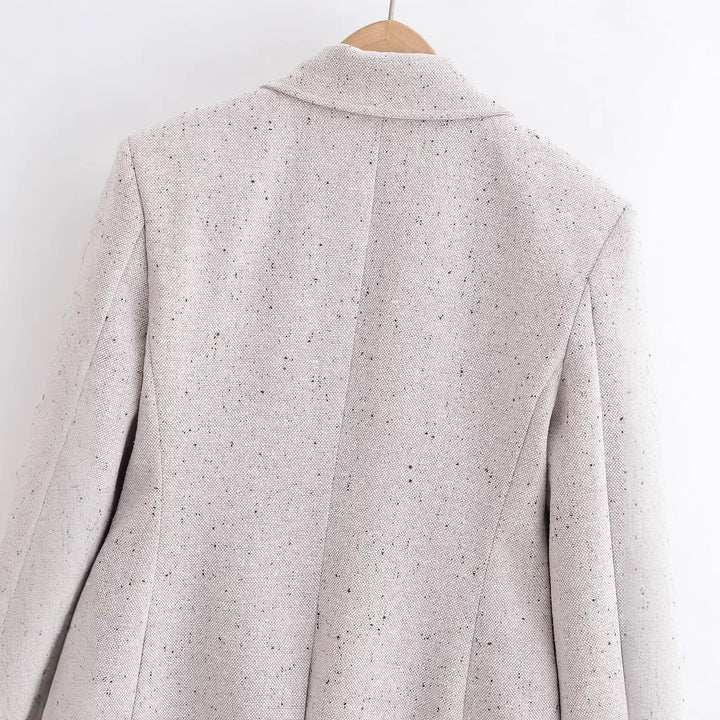 Women Tailored Bouclé Blazer with Princess Seams and Hidden Button Placket Mune Fashion