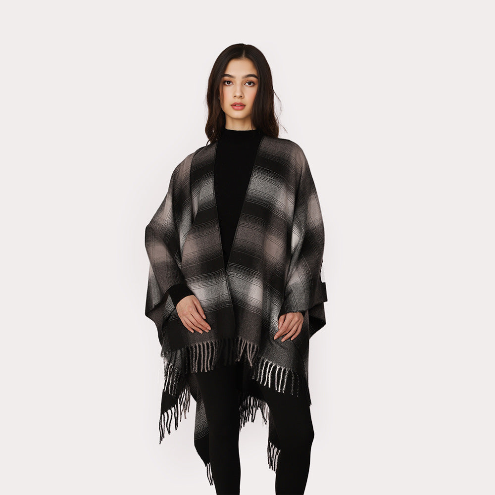 Women's wool blend cape in dégradé check with open front and fringes Mune Fashion