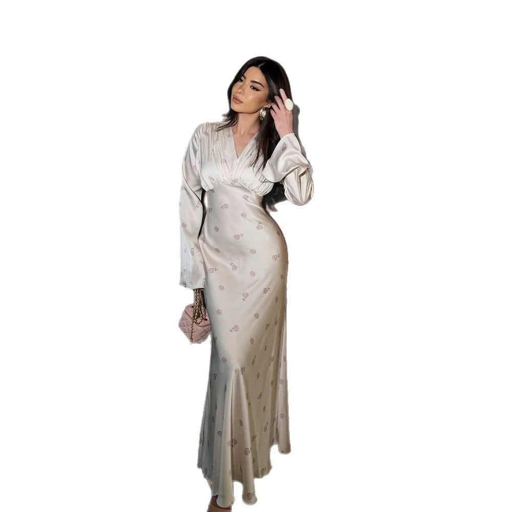 Women's satin evening dress with empire waist, V-neck and delicate floral print Mune Fashion