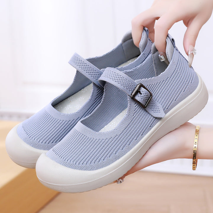 Women’s knitted Mary-Jane comfort shoe with adjustable strap, breathable knitted upper material and shock-absorbing lightweight sole Mune Fashion