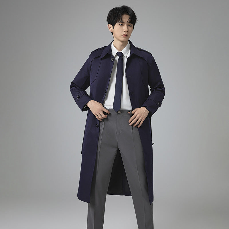 Men's trench coat with waist belt, shoulder flaps and classic button placket Mune Fashion