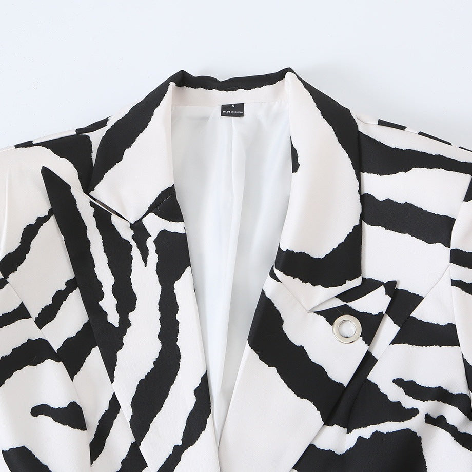 Women’s Statement Zebra Blazer with Lapel Collar and Tailored Silhouette Mune Fashion