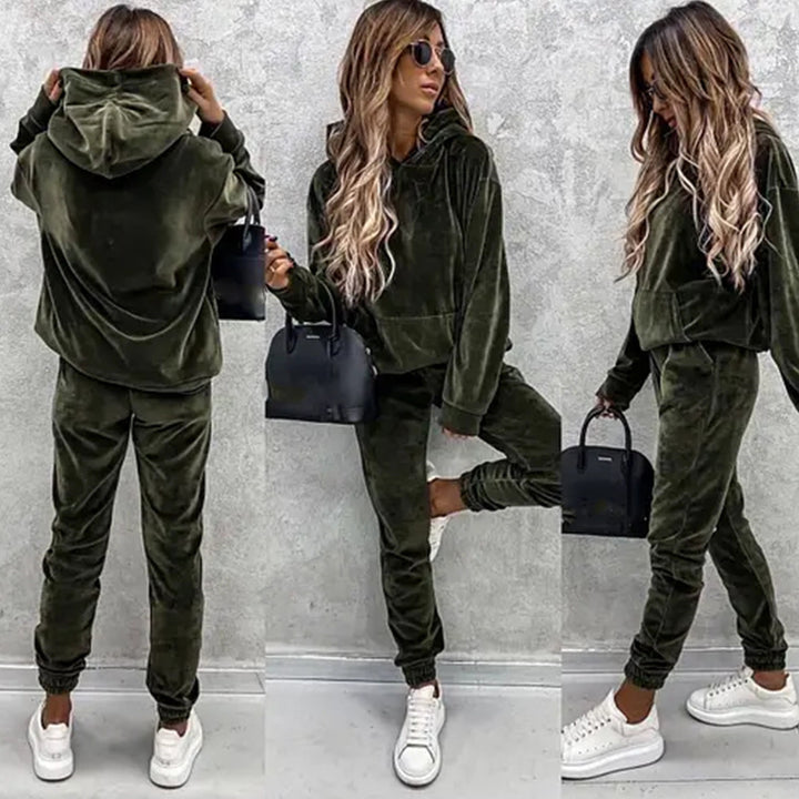 Women's Velour Lounge Set with Cozy Hoodie and Tapered Jogging Pants Mune Fashion