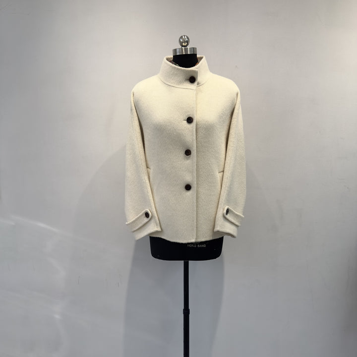 Women's vintage-inspired structured button jacket Mune Fashion