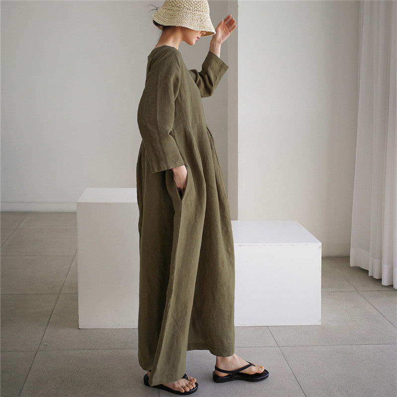 Women’s maxi dress made of linen with partial seam, gentle drape and long sleeves Mune Fashion