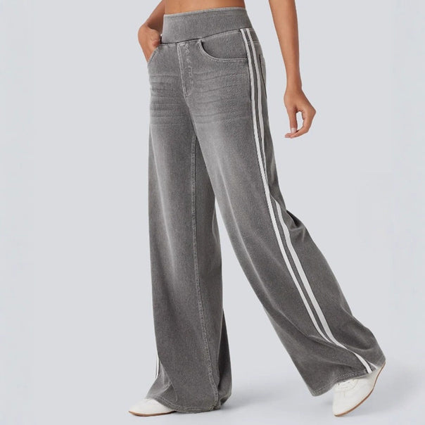 Women's wide sweatpants in denim look with side contrast stripes and comfort waistband Mune Fashion