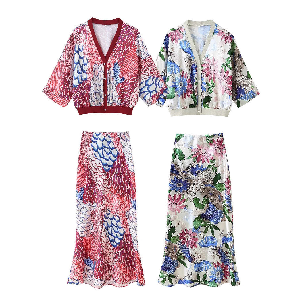 Ladies two-piece satin set with floral printed short jacket and bias-cut midi skirt Mune Fashion