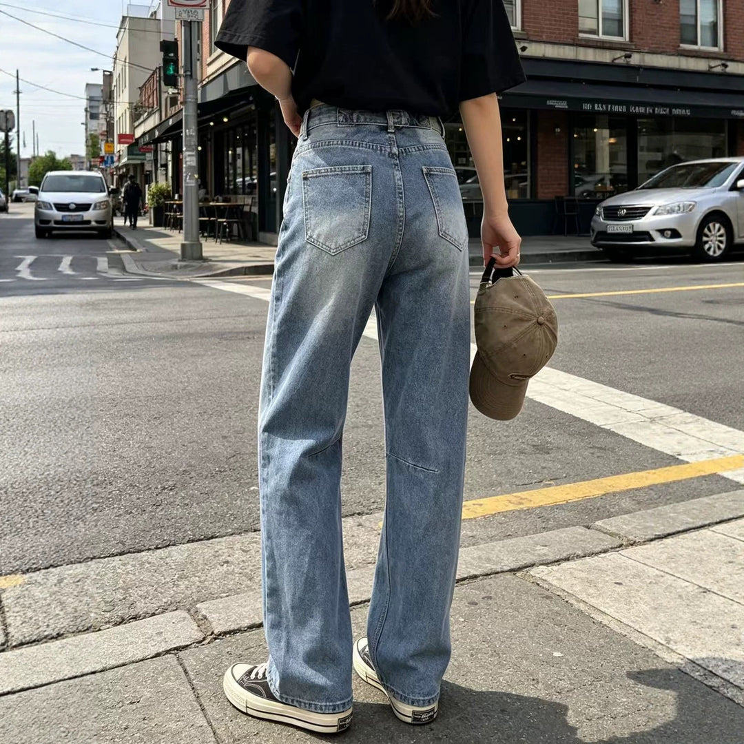 Ladies high-waisted wide jeans with straight leg, knee patches and classic five-pocket cut Mune Fashion