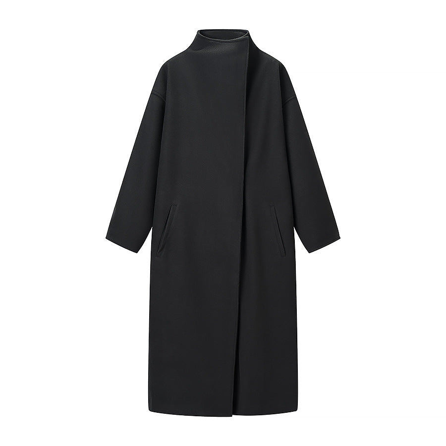 Ladies coat in minimalist midi cut with stand-up collar and concealed button placket Mune Fashion