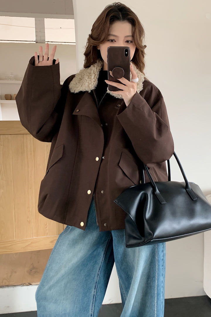 Women's Oversize Short Jacket with Teddy Collar and Flap Pockets Mune Fashion