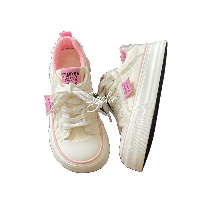 Women's sporty sneakers with trendy design and comfortable sole Mune Fashion