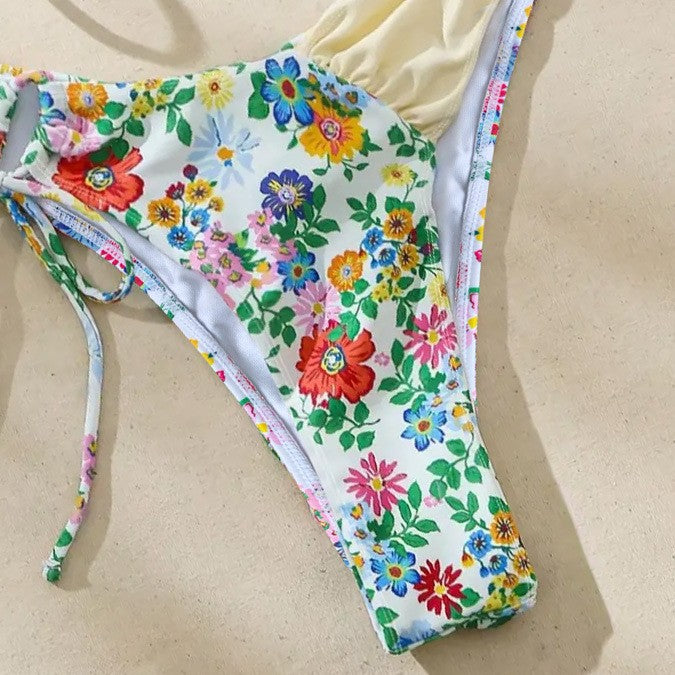Ladies Cheerful Floral Print Bikini Mune Fashion