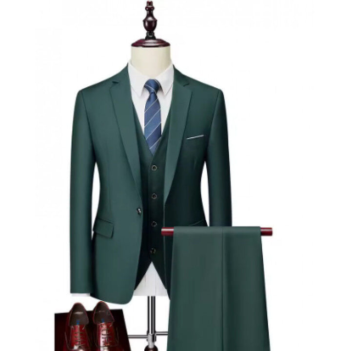 Men's tailored lightweight summer three-piece suit made of microfiber with slim lapels Mune Fashion