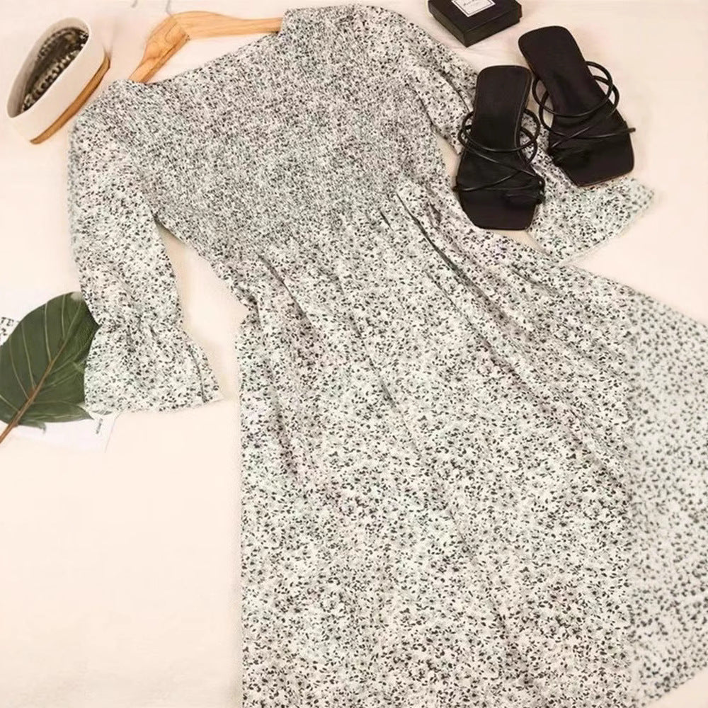 Women nan locker falling babydoll midi dress with gathered under bust, dropped three-quarter sleeves and fine floral print Mune Fashion