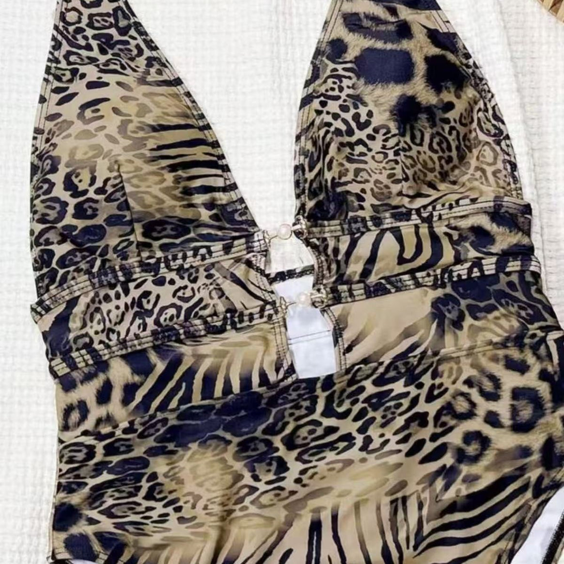 Women's One-Piece Swimsuit with Deep V-Neck and Fashionable Animal Print Mune Fashion
