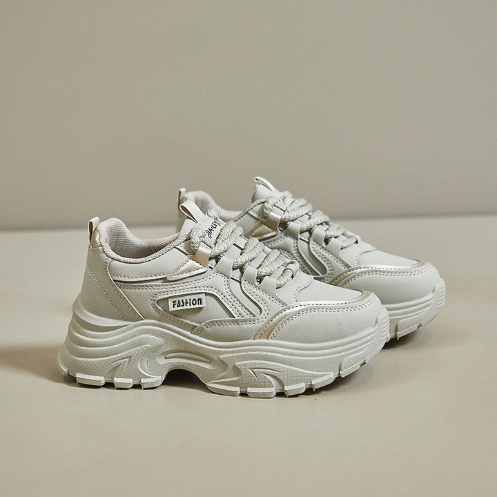 Women's sporty sneakers with cushioned sole and trendy design Mune Fashion