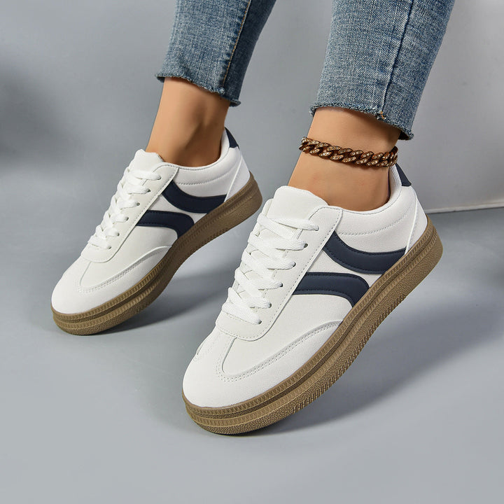 Ladies sporty sneakers with anatomical cushioning and classic design Mune Fashion