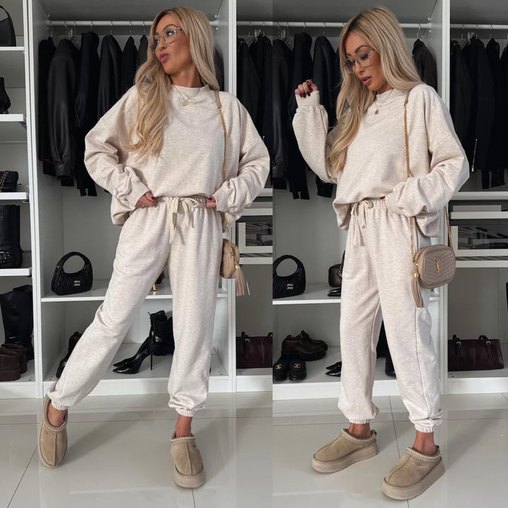 Women's relaxed lounge set made of organic cotton French terry with drawstring, elastic waistband, and ribbed cuffs Mune Fashion