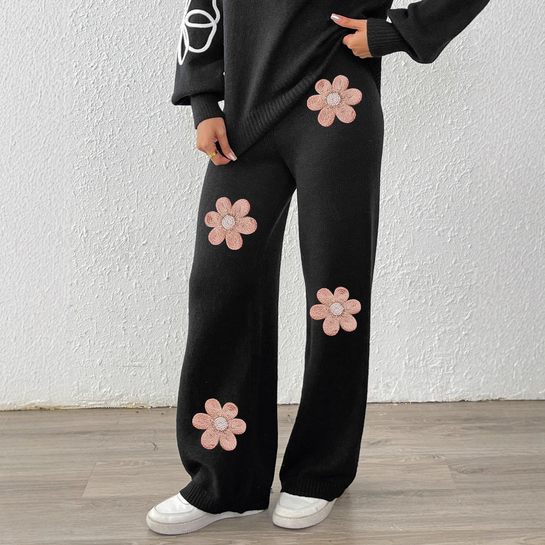 Women's loose knit pants with floral appliqués Mune Fashion