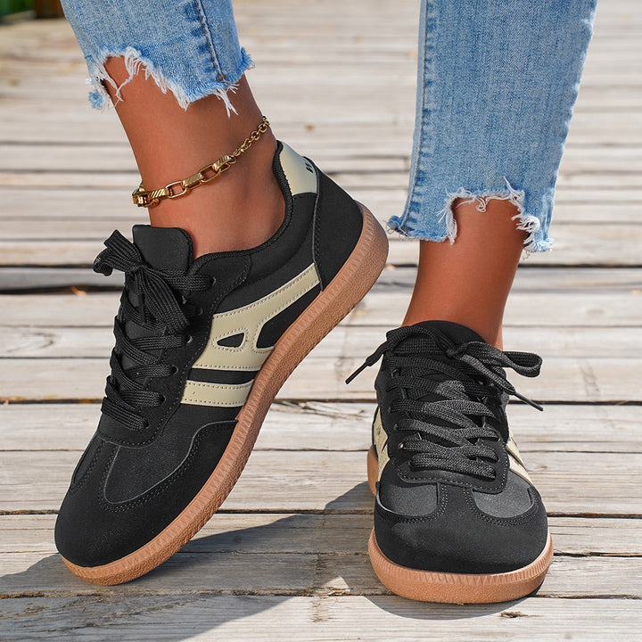 Women's Retro Sneaker with rubber sole, lightweight textile lining and comfort insole Mune Fashion
