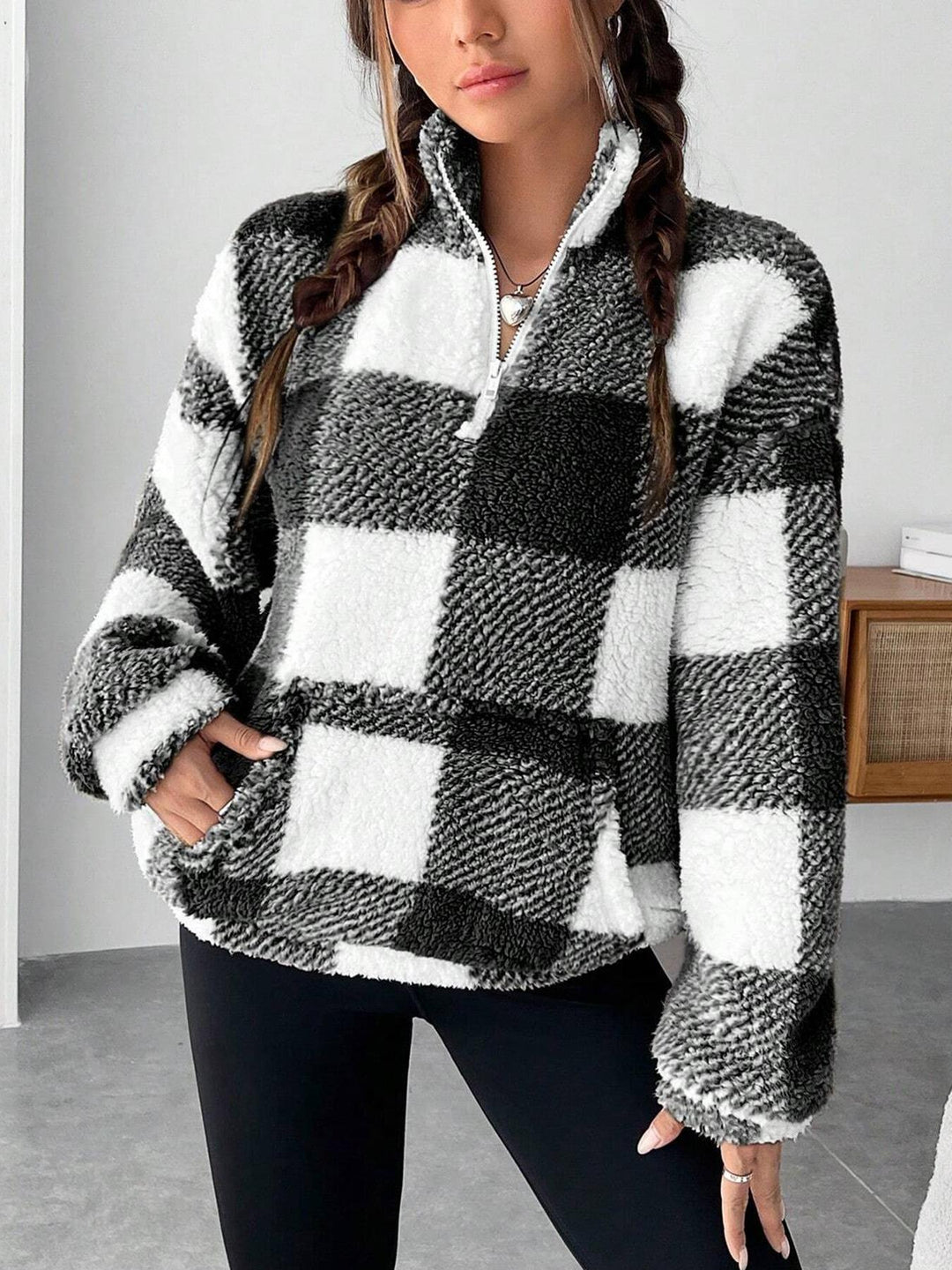 Women's cozy Sherpa pullover with stand-up collar, half-zip and kangaroo pocket Mune Fashion