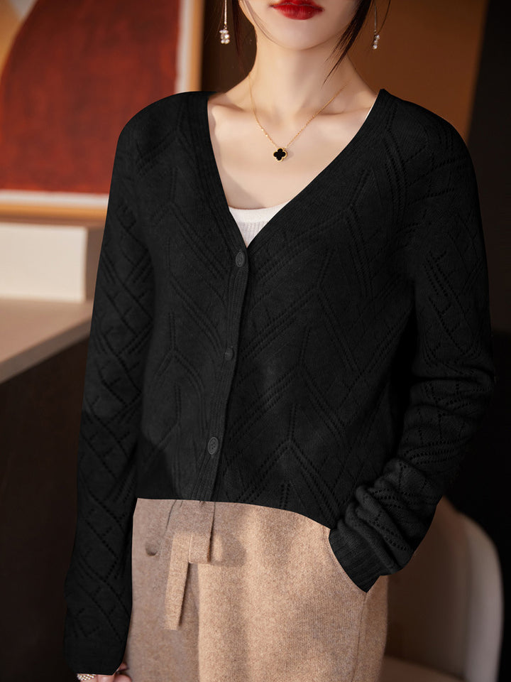 Women's Light Openwork Cardigan with Geometric Hole Structure and Boxy Short Form Mune Fashion