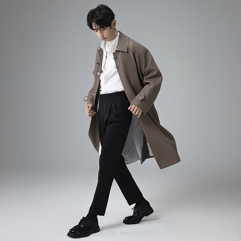 Men's long-cut coat in modern duffle style with toggle fastenings and striped interior lining Mune Fashion